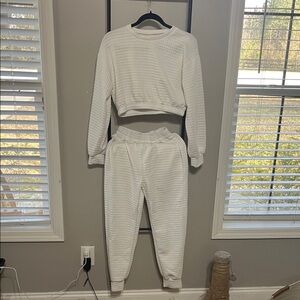 SHEIN White Textured Kids Pajama Set